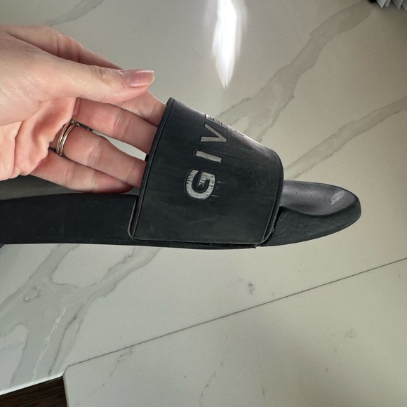 Givenchy Logo Slides - Picture 11 of 12